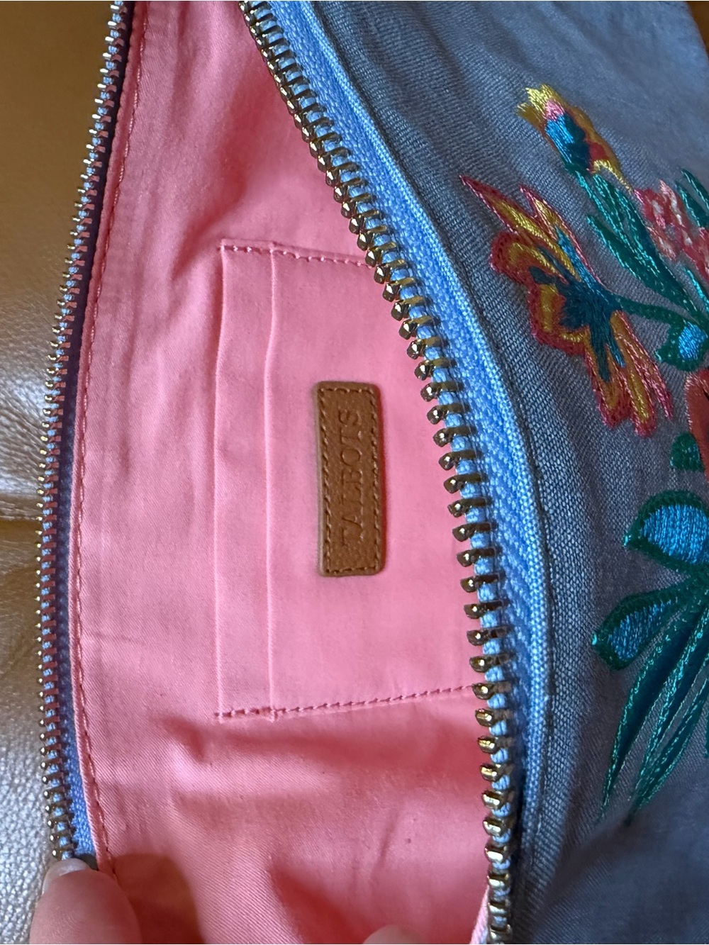 🦩🩵 TALBOTS Colorful Embroidered Flamingo Wristlet. NWT - Picture 4 of 11